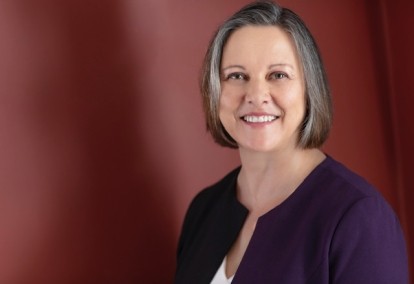 Headshot of Anne Comfort