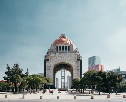 Street view of the &quot;Monumento a la Revolucion&quot;