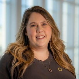 Headshot of Janine Linthorne